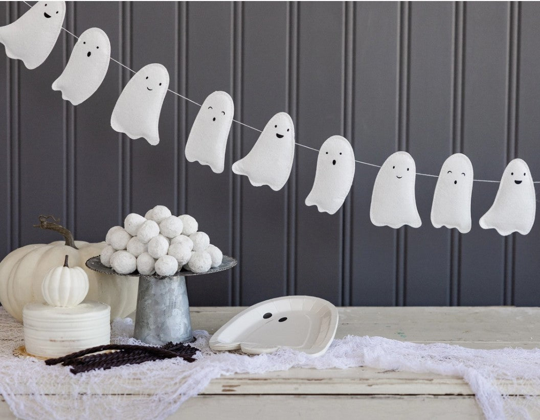 Puffy Felt Ghosts Adjustable Banner